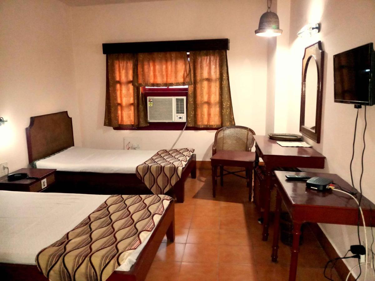 Hotel Indsurya Dibrugarh Esterno foto