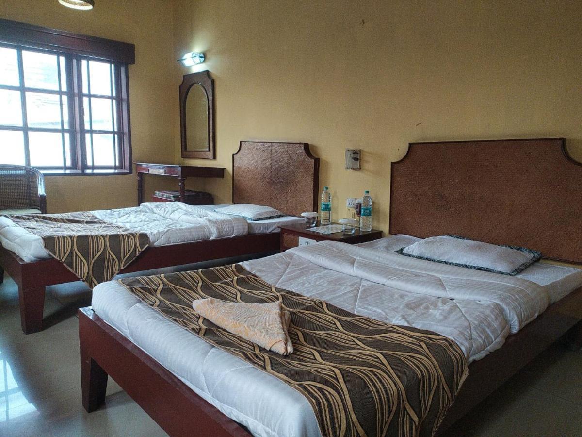 Hotel Indsurya Dibrugarh Esterno foto
