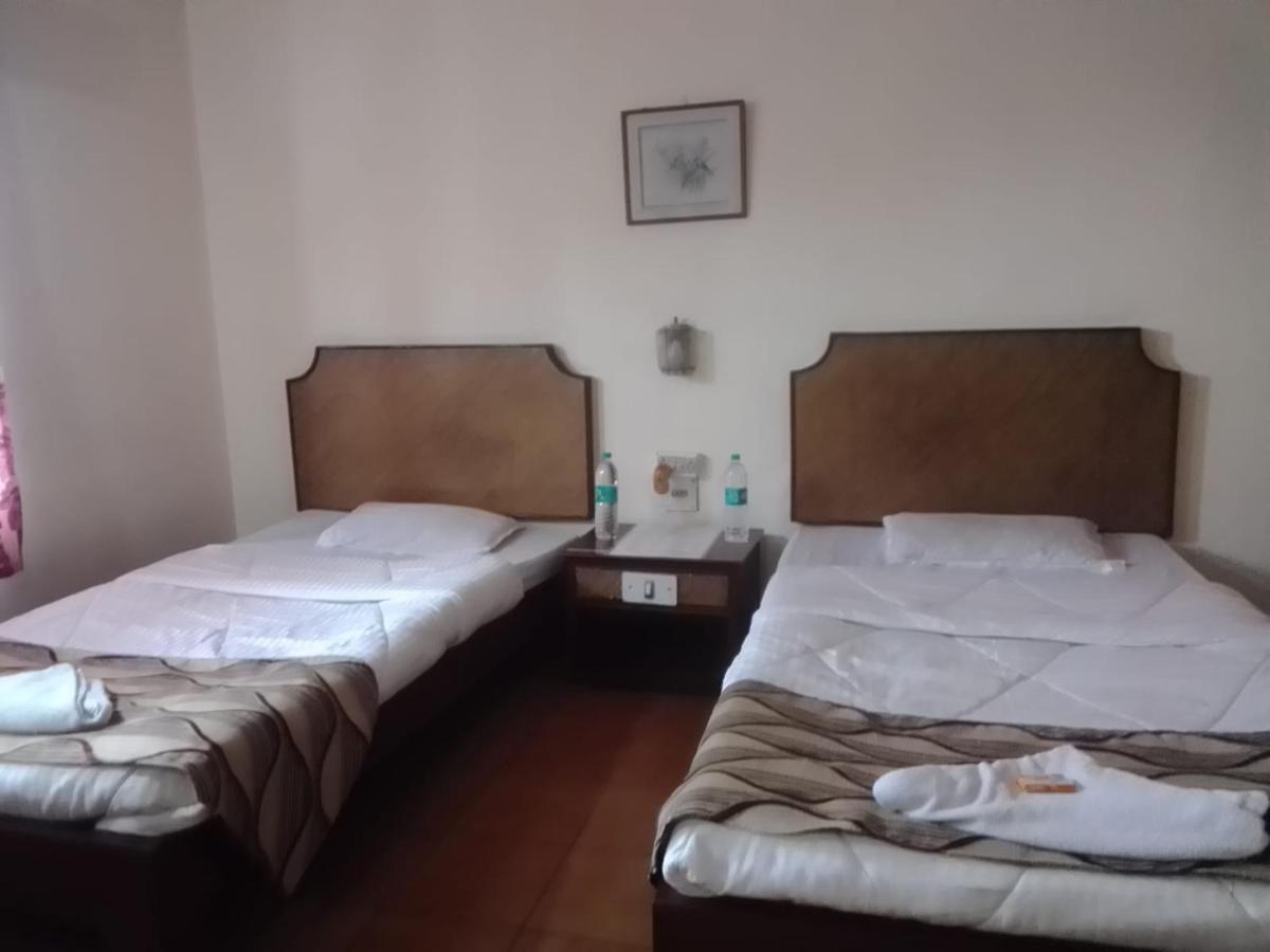 Hotel Indsurya Dibrugarh Esterno foto