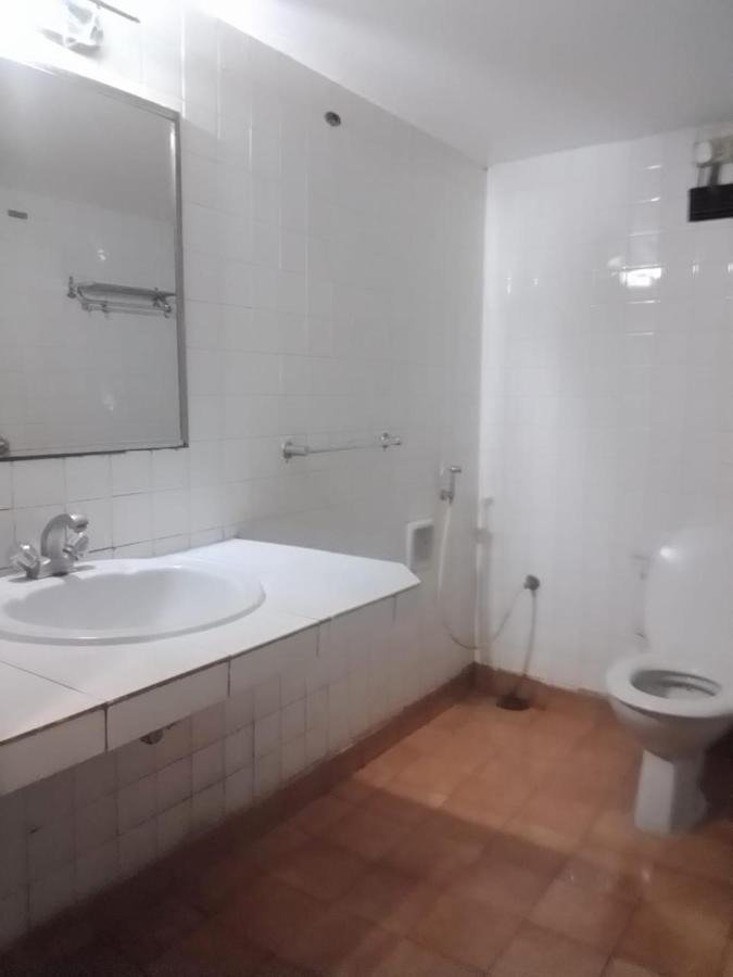 Hotel Indsurya Dibrugarh Esterno foto