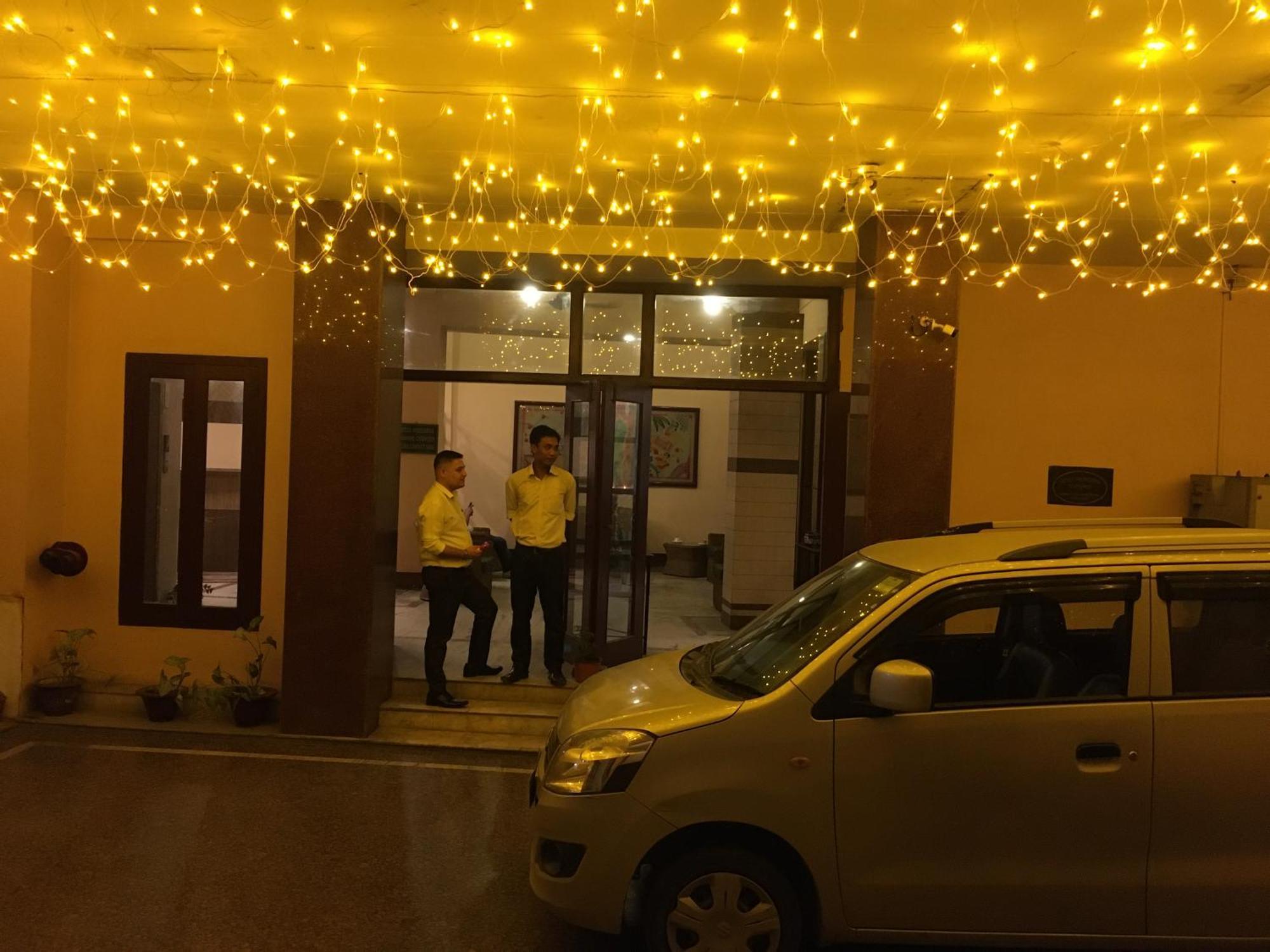 Hotel Indsurya Dibrugarh Esterno foto