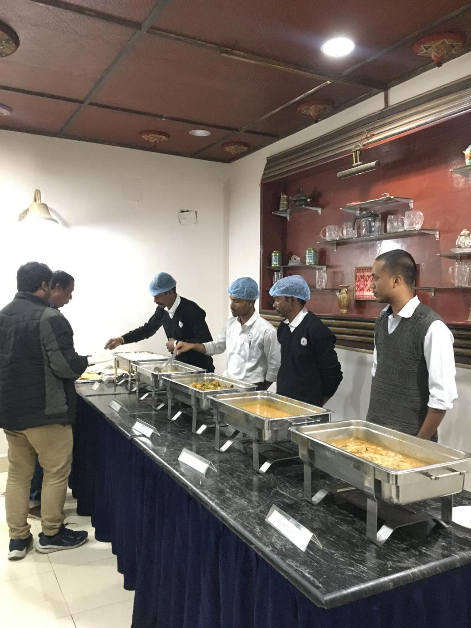 Hotel Indsurya Dibrugarh Esterno foto